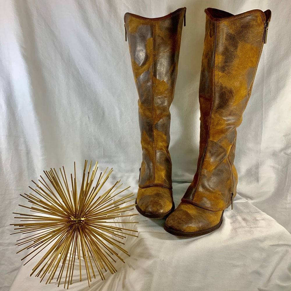 COPY - Donald J. Pliner Devi Vintage Leather Boot…